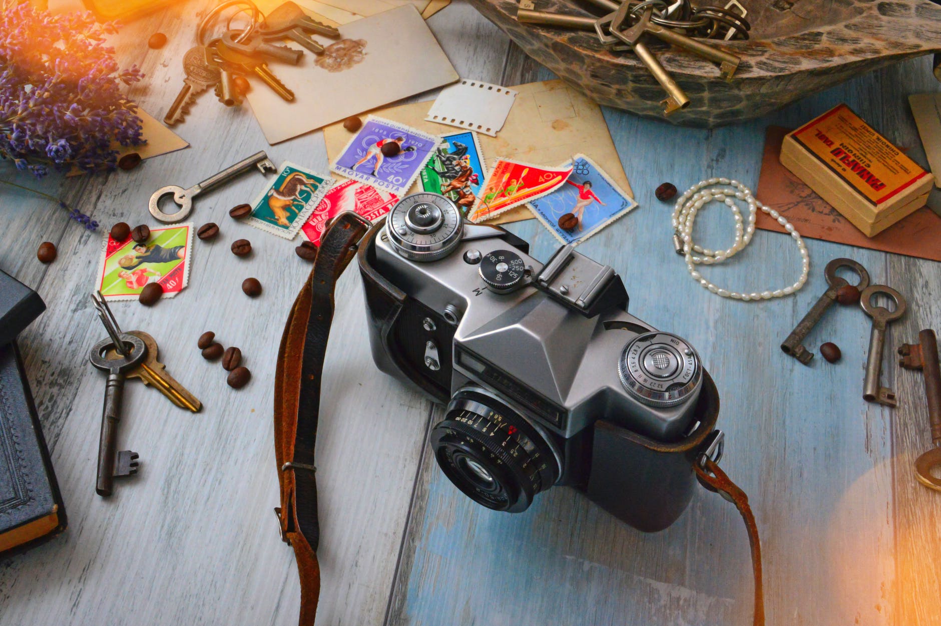 black dslr camera